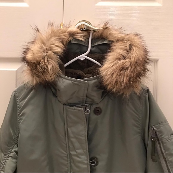 Abercrombie & Fitch Shiny Nylon Parka - Picture 5 of 8